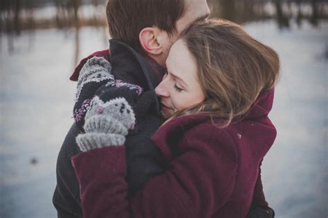 9 Types Of Hugs (Know what each hug communicates) .